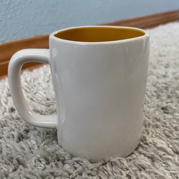 Rae Dunn Busy Bee White and Yellow Mug NWOT - Picture 4 of 4